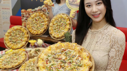 도미노 피자 봄 신제품 '치즈케이크 롤 피자' 출시