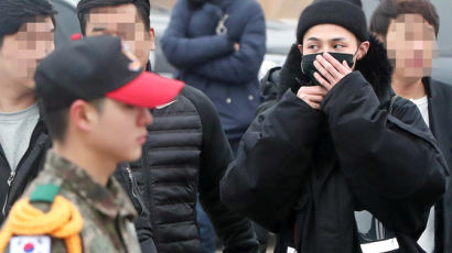 [사진] 지드래곤 입대 … 해외서 몰려온 팬들