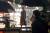 28일 오후 서울 마포구 홍익대학교 정문 앞에서 마포구 구민들이 제작한 &#39;평화의 소녀상&#39;이 학교 측 관계자들에 의해 설립 예정지였던 홍익대 앞 공원으로의 접근을 제지 받고 있다. [뉴스1]