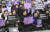 4일 서울 광화문광장에서 열린 &#39;2018 3.8 세계여성의 날 기념 제34회 한국여성대회&#39;에서 더불어민주당 추미애 대표가 참석자들과 함께 관련 구호를 외치고 있다. [연합뉴스]
