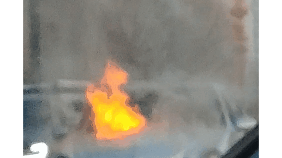 도심 강남 한복판에서 벤츠 차량 화재