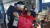 10일 강원도 평창 알펜시아 바이애슬론센터에서 열린 2018 평창 겨울패럴림픽 바이애슬론 남자 7.5km가 끝난 뒤 어머니 이회갑(오른쪽) 씨와 만난 신의현. 평창=김지한 기자