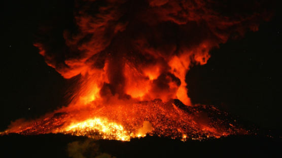 일본 활화산 신모에타케, 또 폭발적 분화