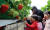 충남 논산에서는 4월 4~8일 딸기 축제가 열린다. 딸기 수확 체험이 목적이라면 축제 기간과 상관없이 논산의 딸기 농장을 방문해도 된다. [프리랜서 김성태]