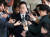 정봉주 전 의원이 13일 자신의 성추행 의혹을 보도한 언론사를 고소하기 위해 서울중앙지검에 출두하고 있다. 180313 / 강정현 기자
