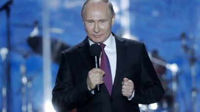 '스파이 스캔들' 속 크림반도 찾은 푸틴…"역사 바로 세웠다" 