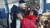 10일 강원도 평창 알펜시아 바이애슬론센터에서 열린 2018 평창 겨울패럴림픽 바이애슬론 남자 7.5km가 끝난 뒤 가족과 만난 신의현. 평창=김지한 기자