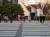 지난 16일 서울시청 앞 횡단보도에서 일부 시민들이 스마트폰을 보면서 걷고 있다. 임선영 기자 
