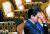 모리토모 의혹으로 코너에 몰린 아베 신조 일본 총리가 지난 19일 국회에 출석해 피곤한 표정을 짓고 있다.[로이터=연합뉴스] 