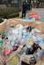 1일 오전 서울 용산구의 한 아파트 쓰레기수거장에 주민들이 내놓은 페트병이 쌓여있다. 일부 지역에서는 수거 업체가 비닐과 스티로폼 외에 페트병까지 거부하려는 움직임을 보이고 있다. [연합뉴스]