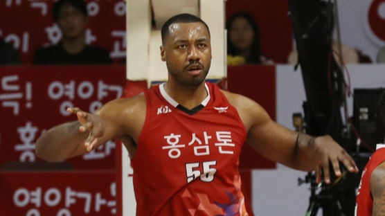 '프로농구 득점왕' 사이먼이 다음 시즌 한국에서 못 뛰는 이유는?