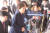 박근혜 전대통령이 21일 서울중앙지검 소환에 응해 청사에 들어서고 있다. [중앙일보]