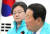 바른미래당 유승민 공동대표(왼쪽)가 6일 오전 국회에서 열린 최고위원회의에서 박주선 공동대표의 발언을 들으며 생각에 잠겨있다. [연합뉴스]