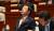 김성태 자유한국당 원내대표가 9일 국회에서 열린 의원총회에 참석해 뭔가를 생각하고 있다. 오종택 기자