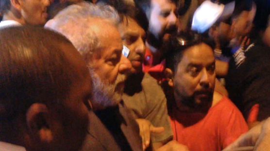 망명 거부하고 수감된 룰라…요동치는 브라질 대선 정국