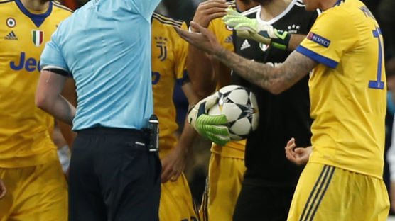 유벤투스 기적 문턱서 좌절…레알에 1골 뒤져 UEFA 챔스 4강 실패
