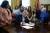 도널드 트럼프 미국 대통령이 11일(현지시간) 백악관에서 성매매 피해자 가족들과 의원들이 지켜보는 가운데 ‘온라인 성매매와의 전쟁법(FOSTA)’에 서명하고 있다.[AP=연합뉴스]