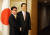 이수훈 주일 대사(오른쪽)와 고노 다로 일본 외무상. [연합뉴스]
