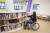 유니버설 디자인의 개념으로 만든 도서관에서는 휠체어와 같은 눈높이에 책장이 있는 게 눈에 띄었다. 