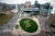 13일 오후 서울 중구 서울시청 앞 광장에 한반도 모양의 꽃밭이 완성돼 모습을 드러내고 있다. [연합뉴스]