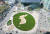 서울시는 남북 정상회담의 성공적 개최를 기원하는 의미로 서울광장에 한반도 모양을 형상화한 ‘평화의 꽃밭’을 조성한다. [사진=중앙포토]