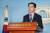 더불어민주당 김경수 의원이 19일 오후 국회 정론관에서 경남지사 출마를 선언하고 있다. [연합뉴스] 