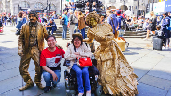 [여행자의 취향] 유럽 누빈 장애인 부부 "사람에 감동했다"