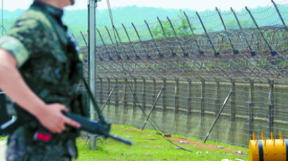 ‘DMZ 중화기 공동철수 의제’ 검토…軍 “논의시 의미있는 첫걸음될 것”