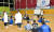 백석대 특수체육교육과 학생들이 지난 20일 체육관에서 천안지역 장애아동 20명과 함께 MT를 진행하고 있다. [사진 백석대]