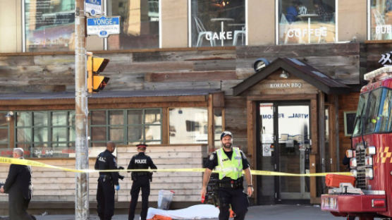외교부 "토론토 차량 돌진, 우리국민 2명 사망·1명 중상"