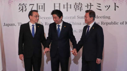 日 "문 대통령,리커창 총리도 북핵 CVID에 동의했다"