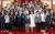 문재인 대통령과 참석자들이 오찬이 끝난 뒤 기념촬영을 하고 있다. 김상선 기자