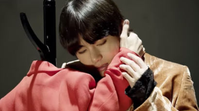 How Could V be Not Awkward Acting in His Comeback Trailer 'Singularity'? 
