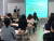 블루리본학원 SAT 에디 함 선생이 5월 학부모 간담회에서 SAT 고득점 학습방법을 설명하고 있다.