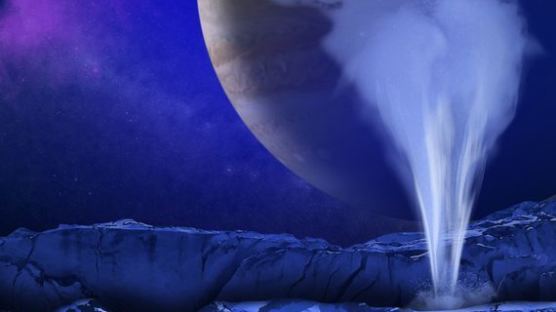 목성 얼음 위성에 생명체가?···솟구치는 물기둥 확인