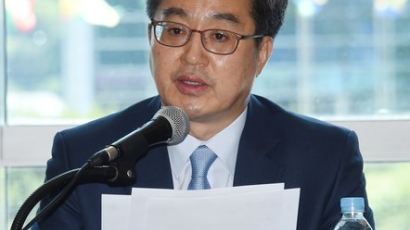 文대통령 공약 ‘2020년까지 최저임금 1만원’에…김동연 “시차가 있다”