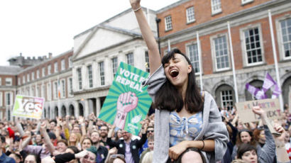 150년 논쟁 낙태 금지 조항, 아일랜드 국민투표로 폐지