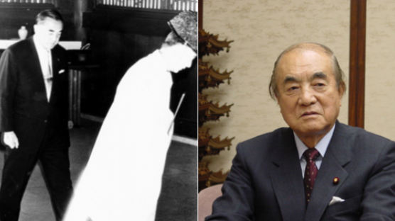 일본 총리 첫 야스쿠니 참배한 나카소네, 100세 생일 맞아
