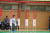기표 모양 모형을 통과하는 미니 드론. 대구에서 열린 아름다운 선거 미니드론 대회의 모습. [사진 대구시 선관위]