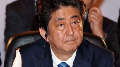 아베, “일본이 대북압력 이끌어” 자평