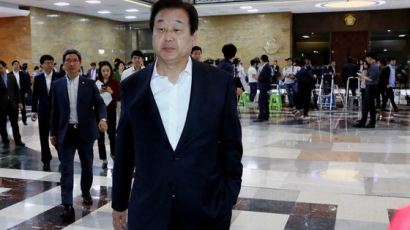 김무성 “지방선거 끝나면 보수 통합·재건하겠다” 당권경쟁 시사