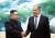 김정은 국무위원장(왼쪽)이 지난달 31일 방북한 세르게이 라브로프 러시아 외무장관을 만나 악수하고 있다. [타스=연합뉴스]