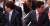 지난 5월 22일 서울 종로 조계사에서 열린 봉축법요식에서 안철수 바른미래당 서울시장 후보(왼쪽)와 김문수 자유한국당 후보가 서로 다른 곳을 보고 이야기하고 있다. 오종택 기자