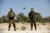 이스라엘군이 5일(현지시간) 가자 접경지역에서 화염 물질을 매단 팔레스타인 시위대의 연과 풍선을 잡기 위해 드론을 띄우고 있다. [로이터=연합뉴스]