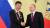지난 2017년 7월 4일 러시아를 방문한 시진핑 주석(왼쪽)이 푸틴 러시아 대통령(오른쪽)에게 성 안드레이 훈장을 받은 뒤 악수하고 있다. [중앙포토]