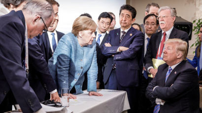 G7합의 몇시간도 안돼 … 트럼프 싱가포르 가다 뒤집기 트윗
