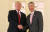 트럼프 대통령이 11일 싱가포르에서 리셴룽 총리와 회담했다. [로이터=연합뉴스]
