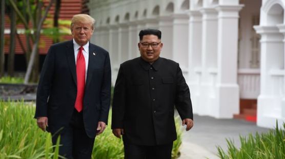트럼프 "환상적 회담"…김정은과 서명하러 이동