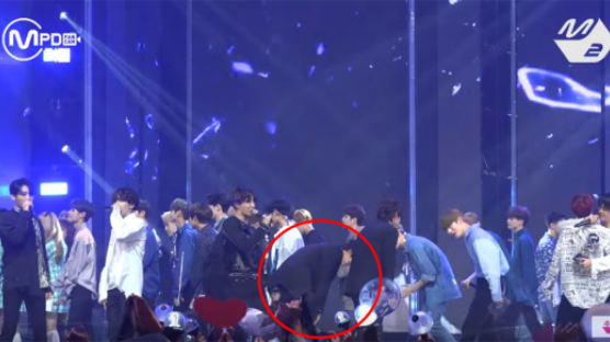 BTS JIN Making a Deep Bow to Those Who Congratulated Him for Ranking No.1 at a Music Program