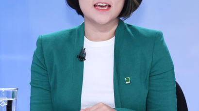 ‘페미니스트 서울시장 후보’ 녹색당 신지예…정의당 앞지르며 파란